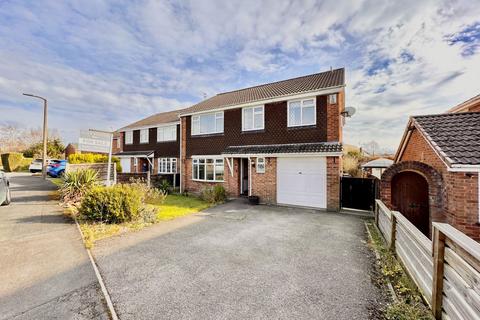 4 bedroom detached house for sale, Grassholme Drive, Stockport SK2