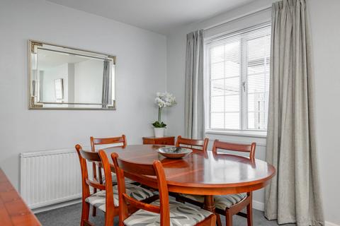 18 Comiston View, Edinburgh, EH10 6LP