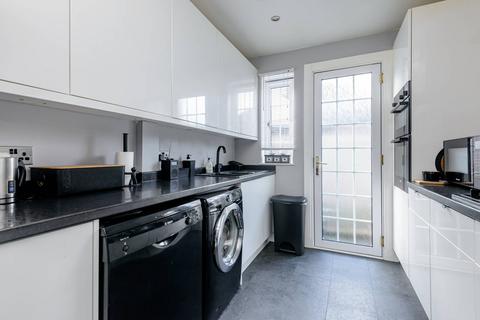 18 Comiston View, Edinburgh, EH10 6LP