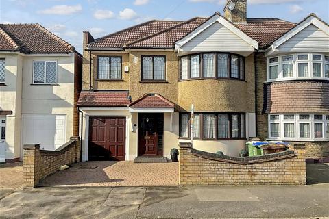 4 bedroom semi-detached house for sale, Saltash Road, Welling, Kent