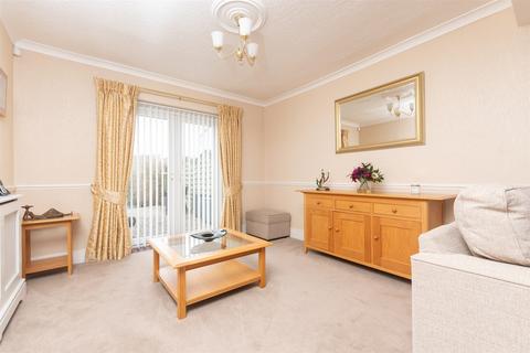 4 bedroom semi-detached house for sale, Saltash Road, Welling, Kent
