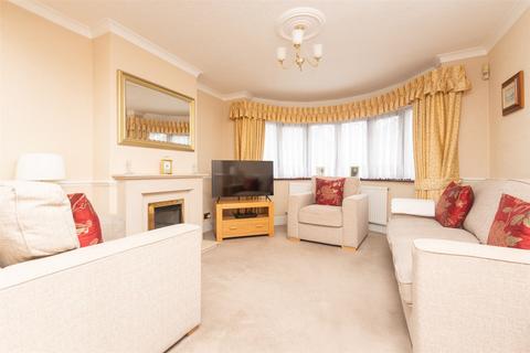 9 Saltash Road, Welling, DA16 1HD