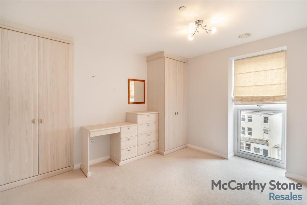 8635949-interior17.jpg