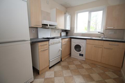 2 bedroom flat to rent, Parkfield House, Ashford TN23