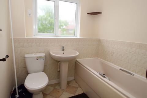 2 bedroom flat to rent, Parkfield House, Ashford TN23