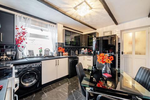 4 bedroom detached house for sale, Francombe Gardens, Romford RM1