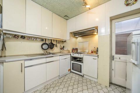 undefined, The Avenue, Sunbury-On-Thames TW16