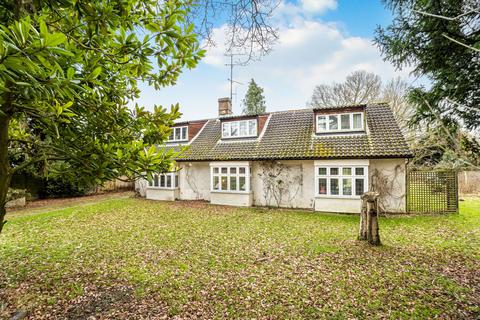 3 bedroom detached house for sale, Henham Road, Bishop's Stortford CM22