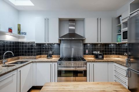 3 bedroom terraced house for sale, Lancaster Mews, Bayswater, London, W2