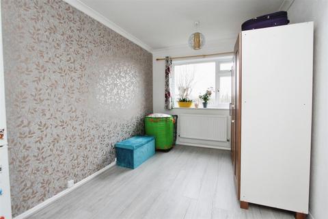 2 bedroom flat for sale, London Road, Sittingbourne