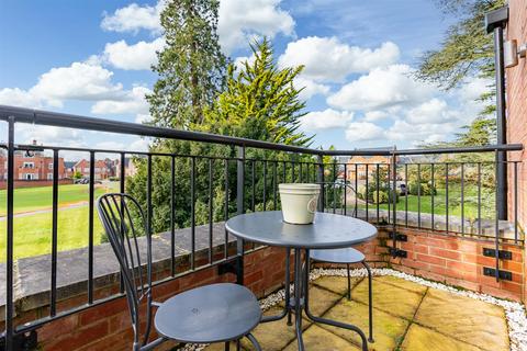 2 bedroom apartment for sale, Tomlinson Court, Welwyn