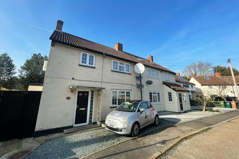 2 bedroom maisonette for sale, Priory Close, Sunbury-On-Thames TW16