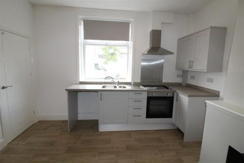 1 bedroom end of terrace house to rent, Peel Street, Heckmondwike