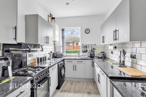 7 School Road, Oldham, OL8 4SL