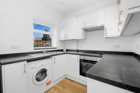 3 bedroom end of terrace house for sale, Lyndhurst Avenue, Southall, UB1