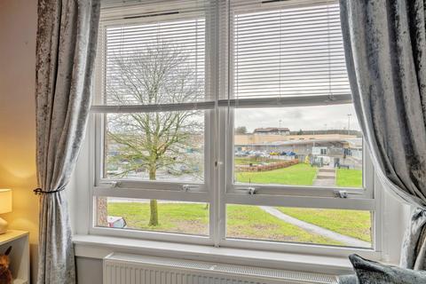 24 Burnside Crescent, Fauldhouse, Bathgate, EH47 9JB
