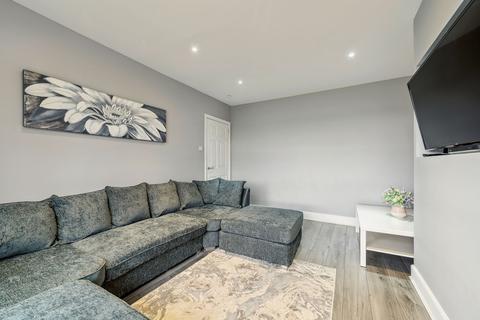 24 Burnside Crescent, Fauldhouse, Bathgate, EH47 9JB