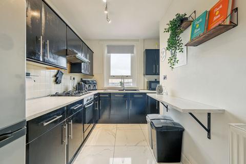 24 Burnside Crescent, Fauldhouse, Bathgate, EH47 9JB
