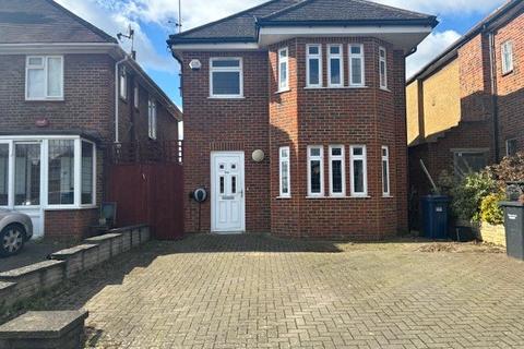 Edgwarebury Lane, Edgware, HA8