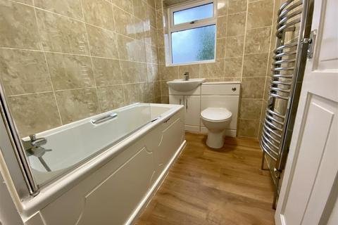 3 bedroom house to rent, Mortlake Close, Worsley