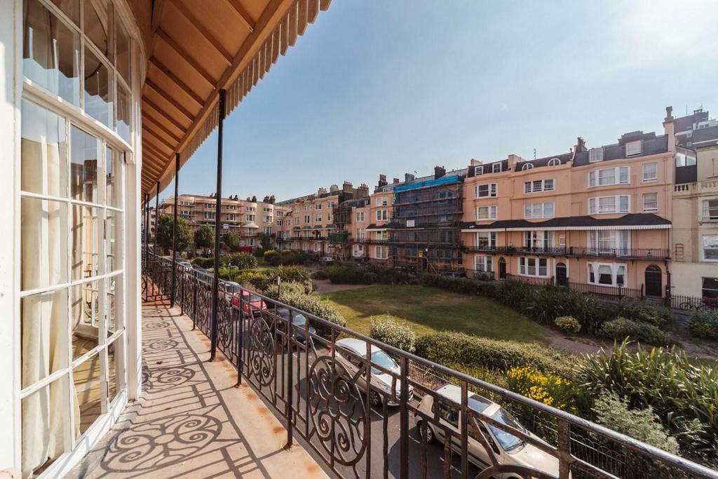 Balcony.jpg