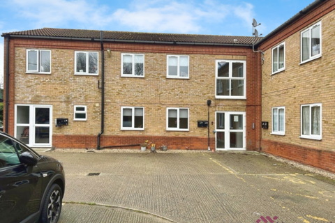 3 bedroom flat to rent, Station Road, Thorpe-le-Soken CO16