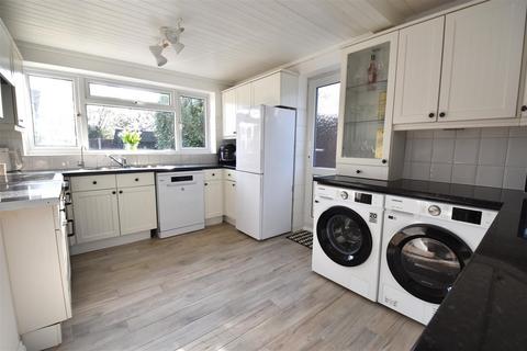 3 bedroom chalet for sale, Newton Hall Gardens, Rochford