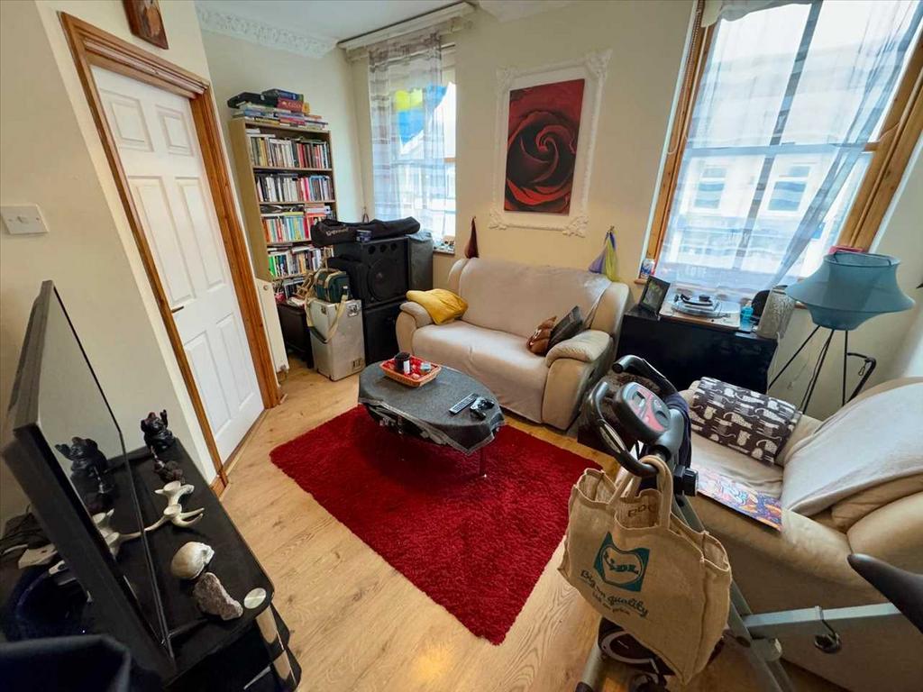 Lounge (Flat)