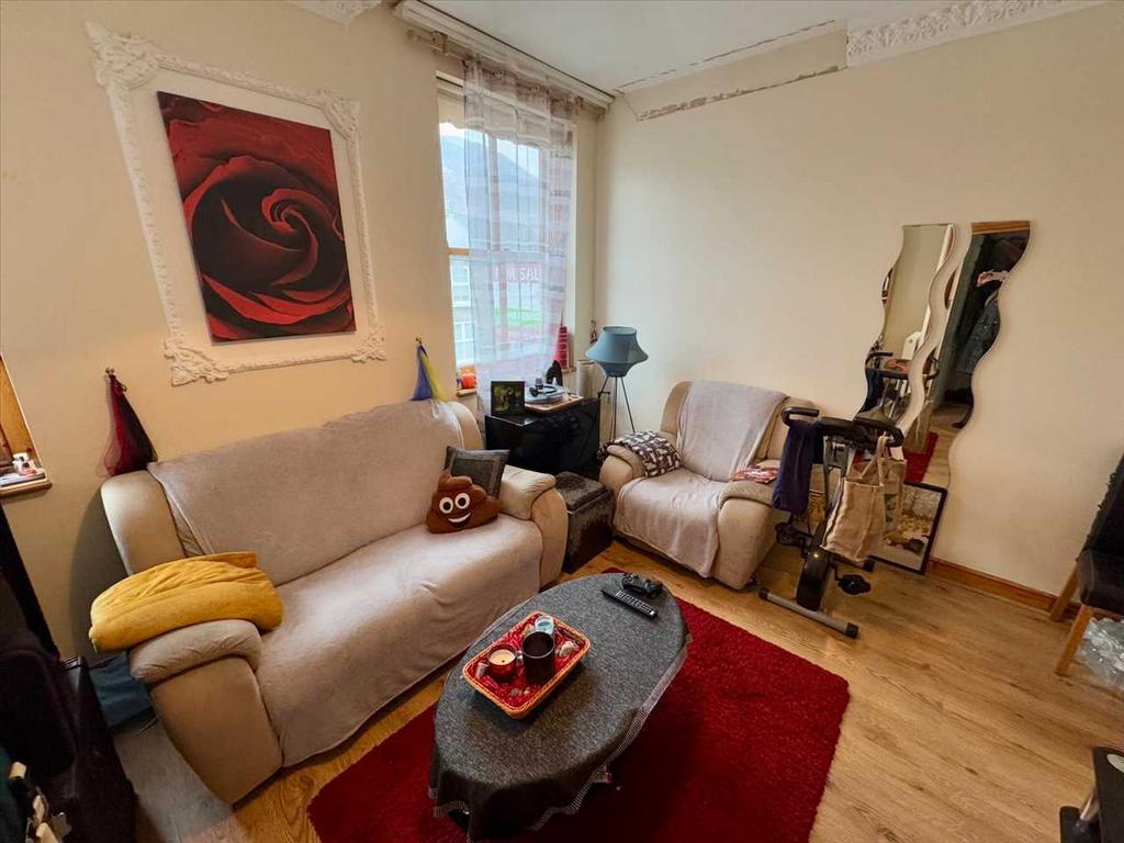 Lounge (Flat)