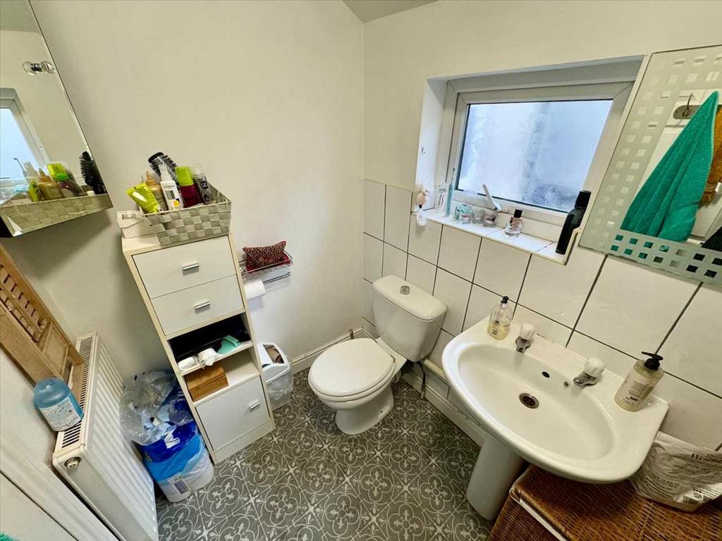 Bathroom (Flat)