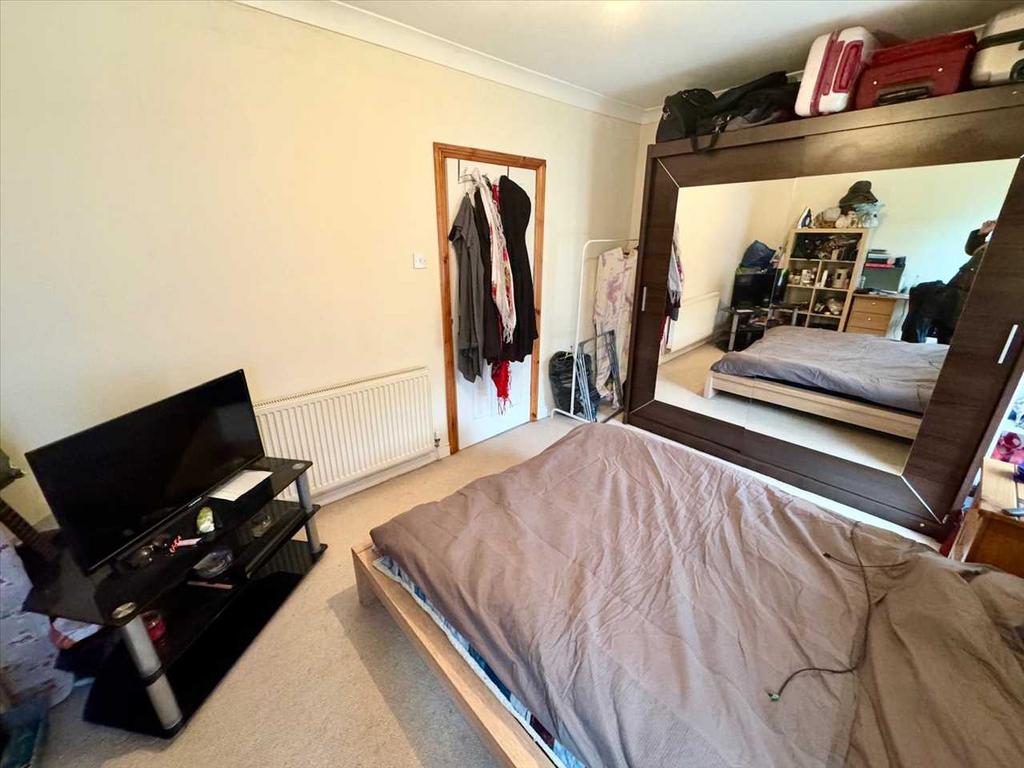 Bedroom 1 (Flat)