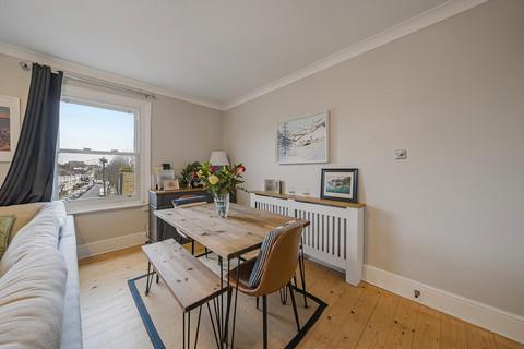 2 bedroom flat for sale, Trinity Road, Tooting Bec, London, SW17