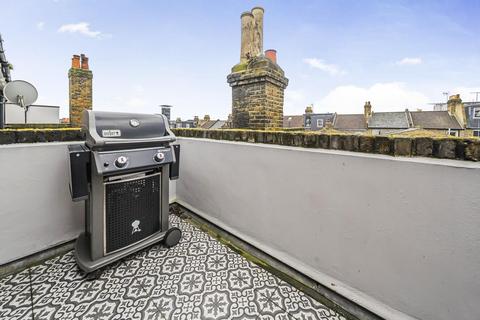 2 bedroom flat for sale, Trinity Road, Tooting Bec, London, SW17