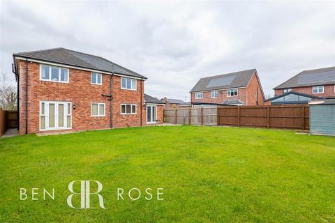 4 bedroom detached house for sale, Fieldings Close, Preston PR4