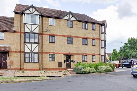 2 bedroom flat to rent, Cromwell Court, St. Neots PE19