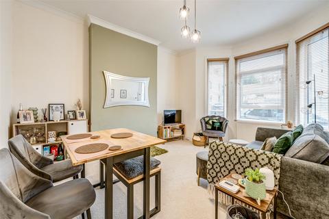 1 bedroom flat for sale, Christchurch Road, Worthing, West Sussex, BN11