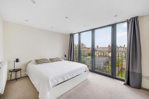 96 Studley Grange Road, London, W7 2LX