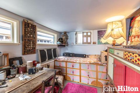 3 bedroom end of terrace house for sale, Normanton Street, Brighton