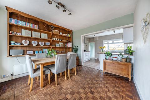 38 Conquest Road, Addlestone, KT15 1SN