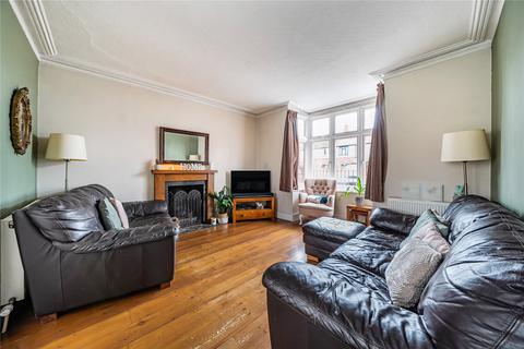 38 Conquest Road, Addlestone, KT15 1SN