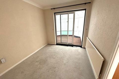18 Mapperley Drive, Northampton, NN3 9UF