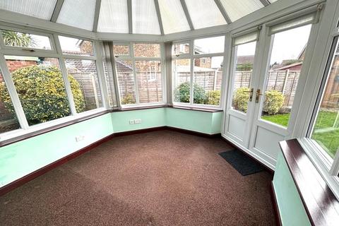 18 Mapperley Drive, Northampton, NN3 9UF