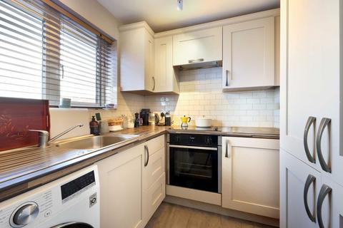 2 bedroom apartment for sale, Wynnswick Road, Seer Green, Buckinghamshire, HP9