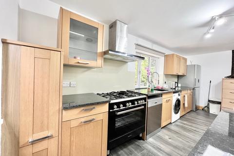 2 bedroom flat to rent, London N20