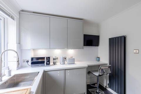 16/3 Craigend Park, Edinburgh, EH16 5XX