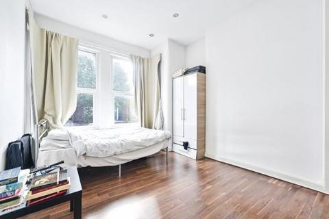 4 bedroom flat for sale, Kilburn Lane, London, W10