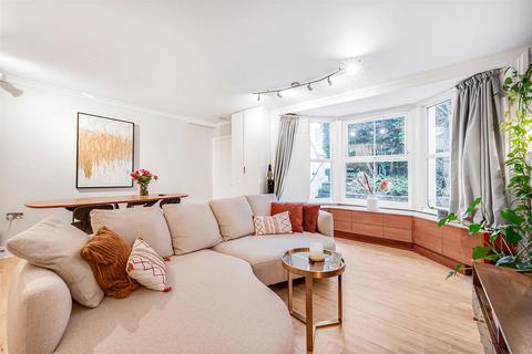 2 bedroom flat for sale, Yonge Park, London