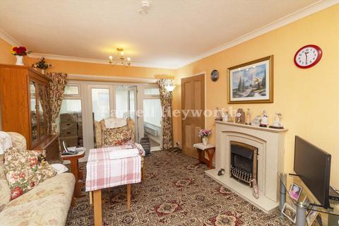 2 bedroom bungalow for sale, Sevenoaks Drive, Thornton Cleveleys FY5