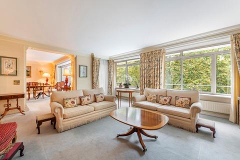 4 bedroom flat for sale, Chelwood House, Gloucester Square, London