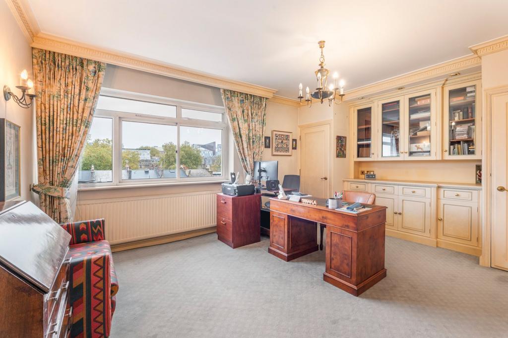 Bedroom/Office
